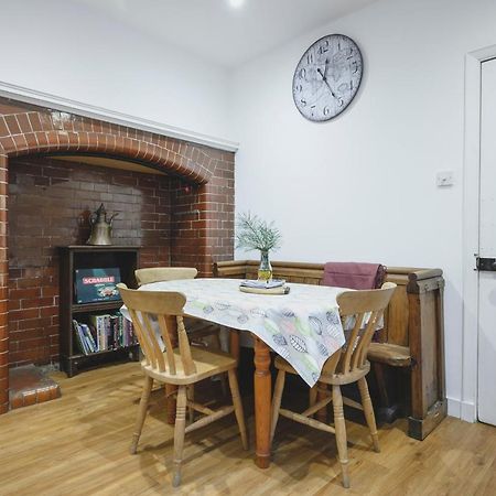 Hindhead The Old Cook'S Houseヴィラ エクステリア 写真
